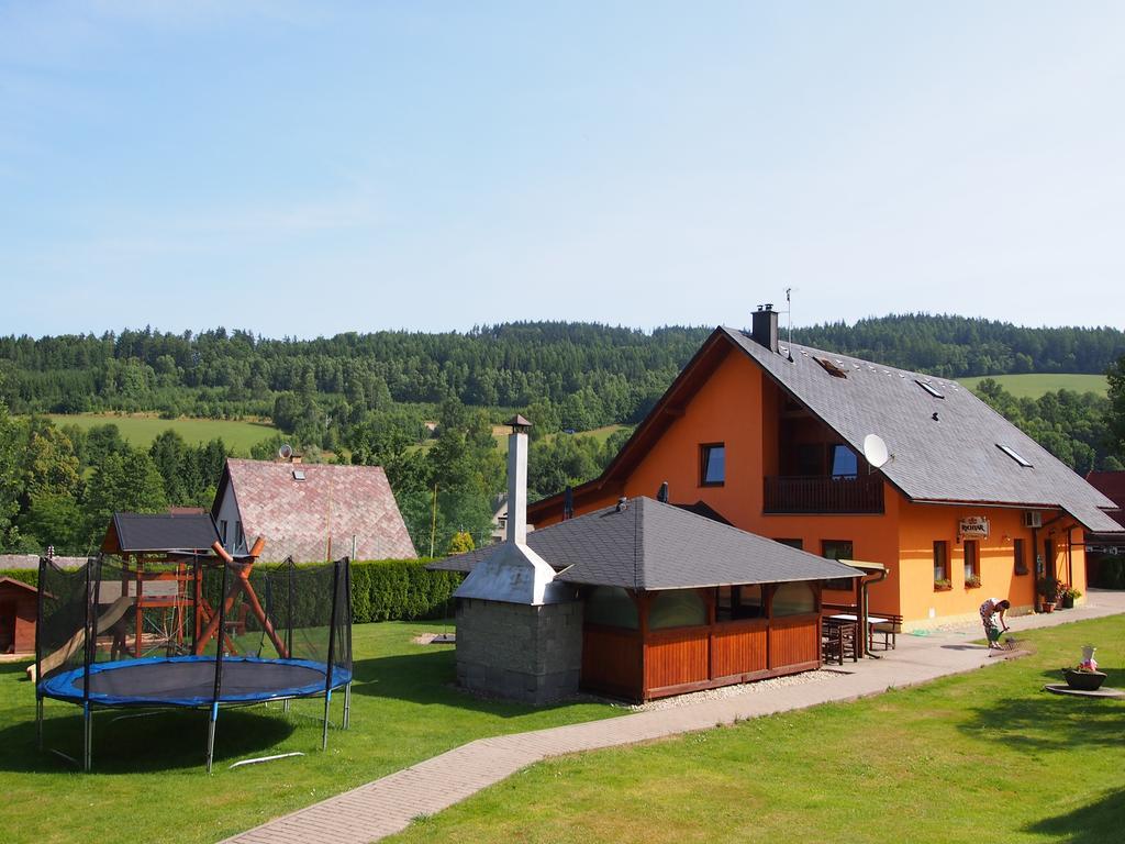 Penzion Otmarka Těchonín Buitenkant foto